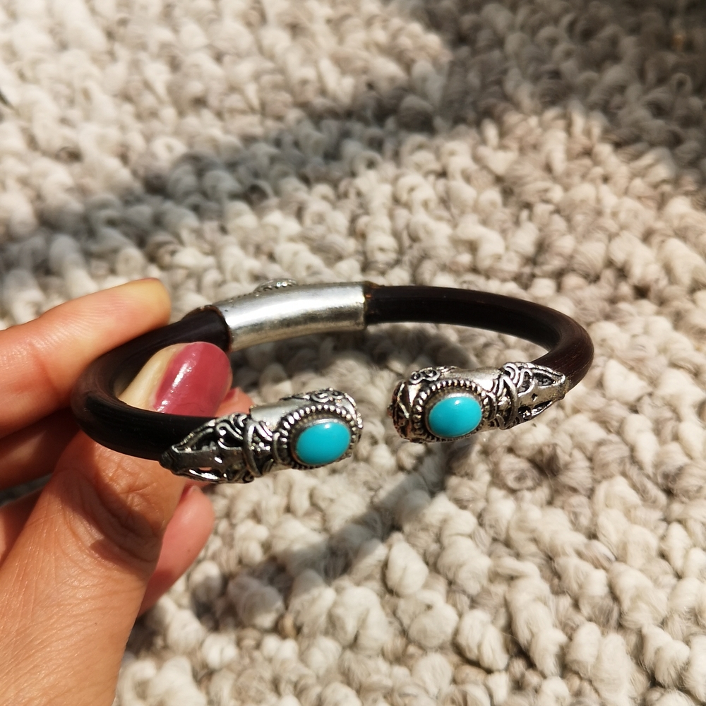Hand crafted turquoise stone silver bamboo bangle